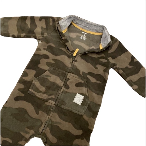 🔵3/$12 cute fleece camo one piece Carter’s jumpsuit - Picture 2 of 2